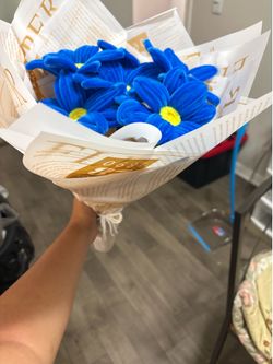 Blue Pipecleaner boutique