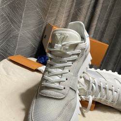 Louis Vuitton RUNNERS Size 8 Men
