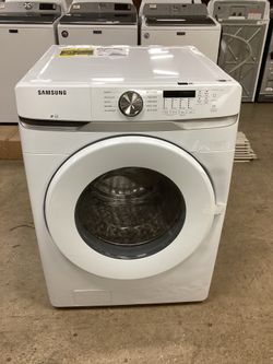 Samsung 4.5 cu.ft. High-Efficiency Front Load Washer w/ Self-Clean New Scratch and Dent