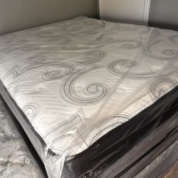 Set Queen Sizes Mattress And Box Spring 