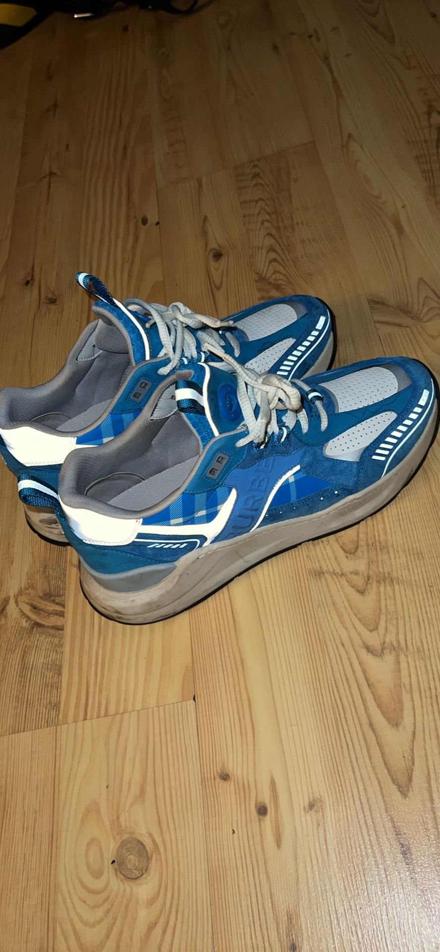 Burberry Sean Low top Sz 43