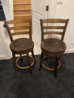 Rotating Bar Stools