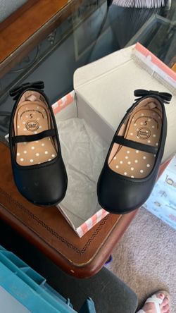 Girl black shoes size toddler 5