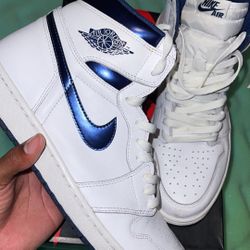 2016 Metallic Navy Jordan 1, Size 12