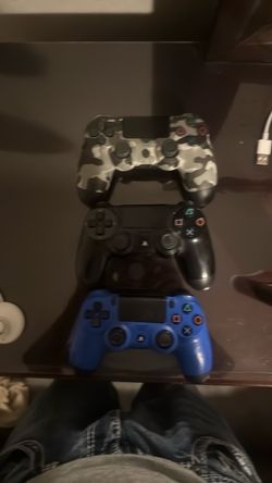 Lot of 3 PS4 DualShock 4 Controllers