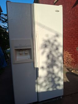 Whirlpool FRIDGE &ICE MAKER