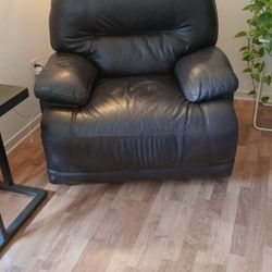 Brown Leather Recliner Chair – Very Comfortable