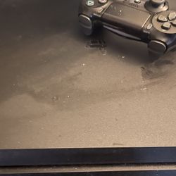 Black PS4 Pro 1TB 