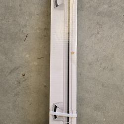 Grab Bar In Polished Chrome 