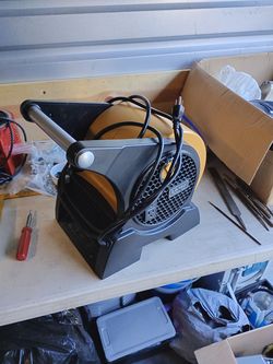 Lasko Blower model 4900