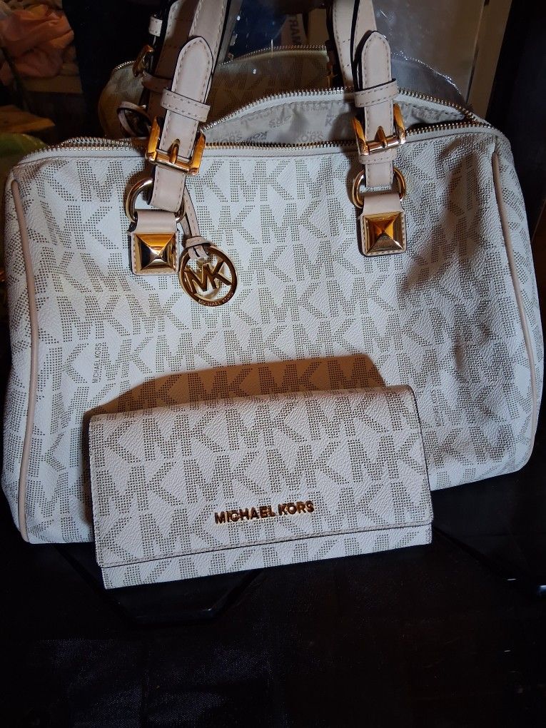 Micheal Kors Purse