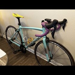 2023 Bianchi Via Nirone 7 Road Bicycle  54 CM