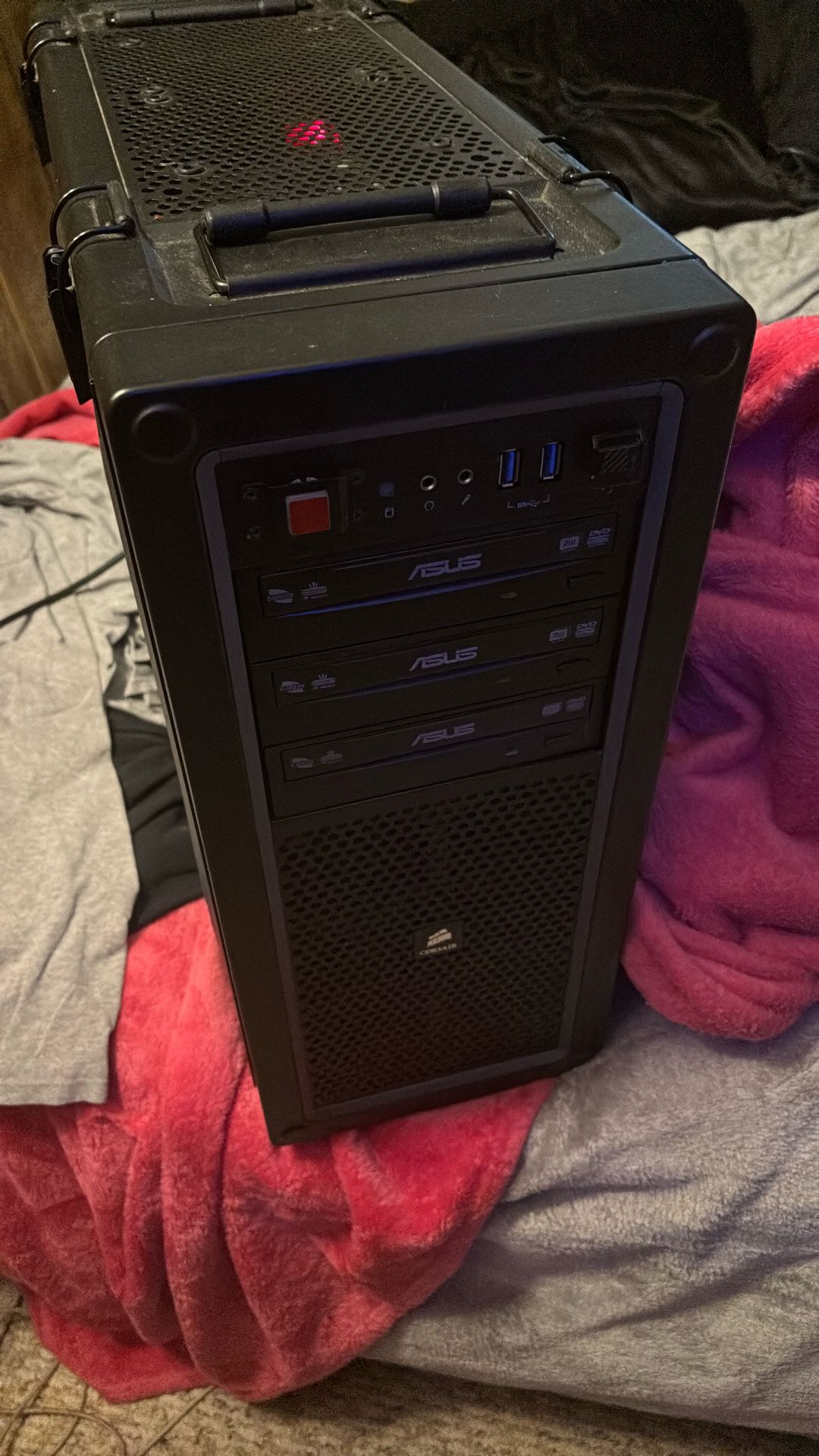 GAMING PC TOWER MAKE OFFER