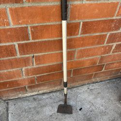 Short Garden Tool