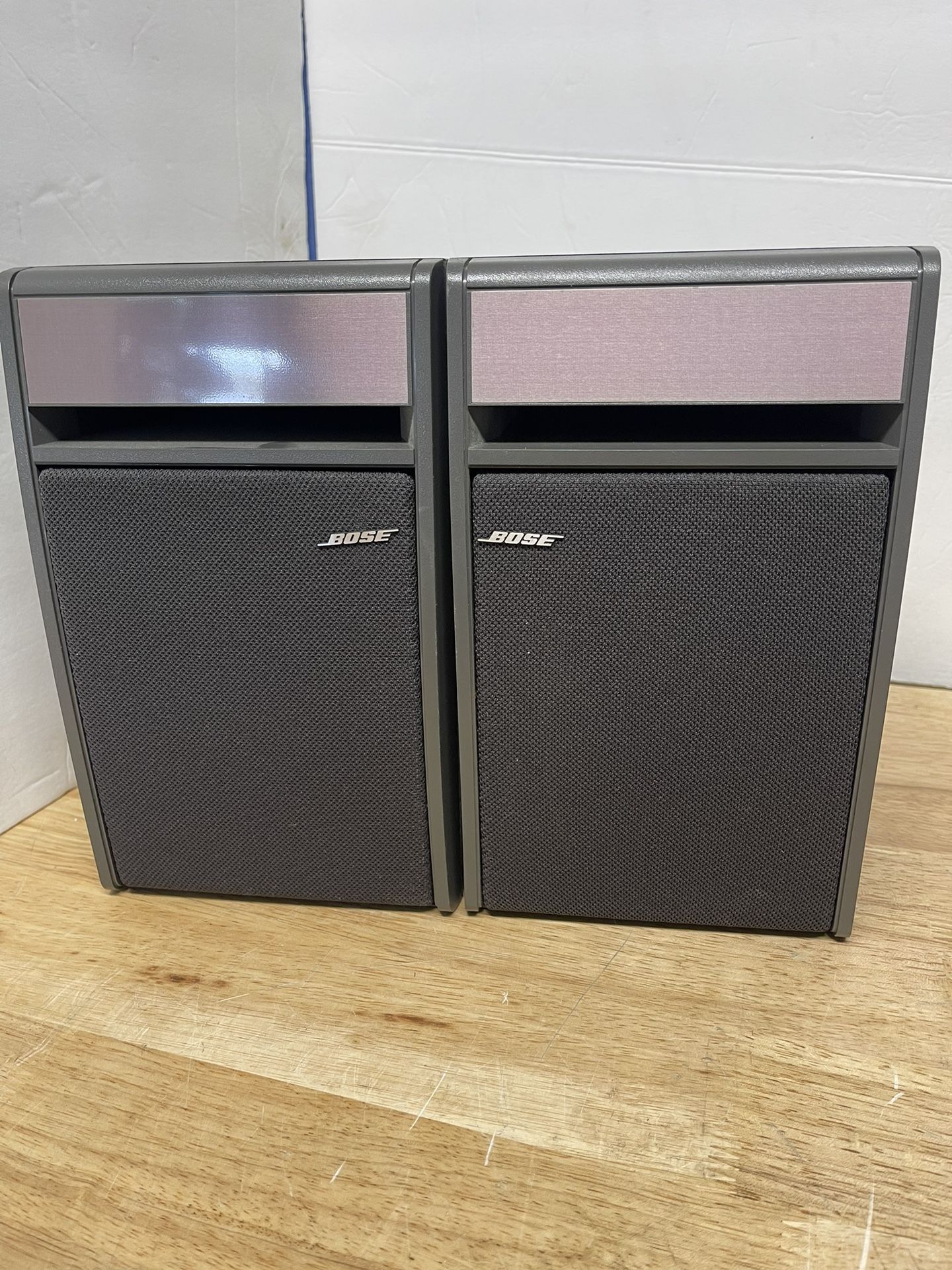 Bose Model 141 Bookshelf Home Stereo Speakers Pair