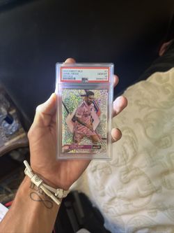 2023 Topps Finest MLS Miami Inter FC (The GOAT) Lionel Messi Speckle Refractor /175 PSA 10