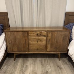 Entry Table - Dresser - Chest Of Drawers