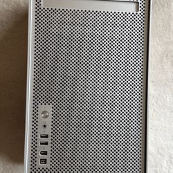 Apple Mac Pro "Quad Core" 2.66GHz