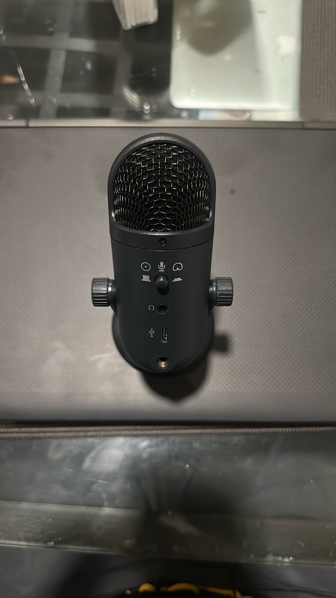 Microphone