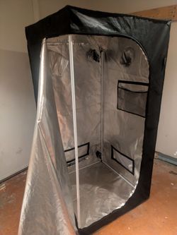 Grow tent and accessories
