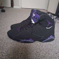 Ray Allen 7s size 9.5 cash only serious inquiries only