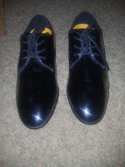 6M-Hollomes size 8 black