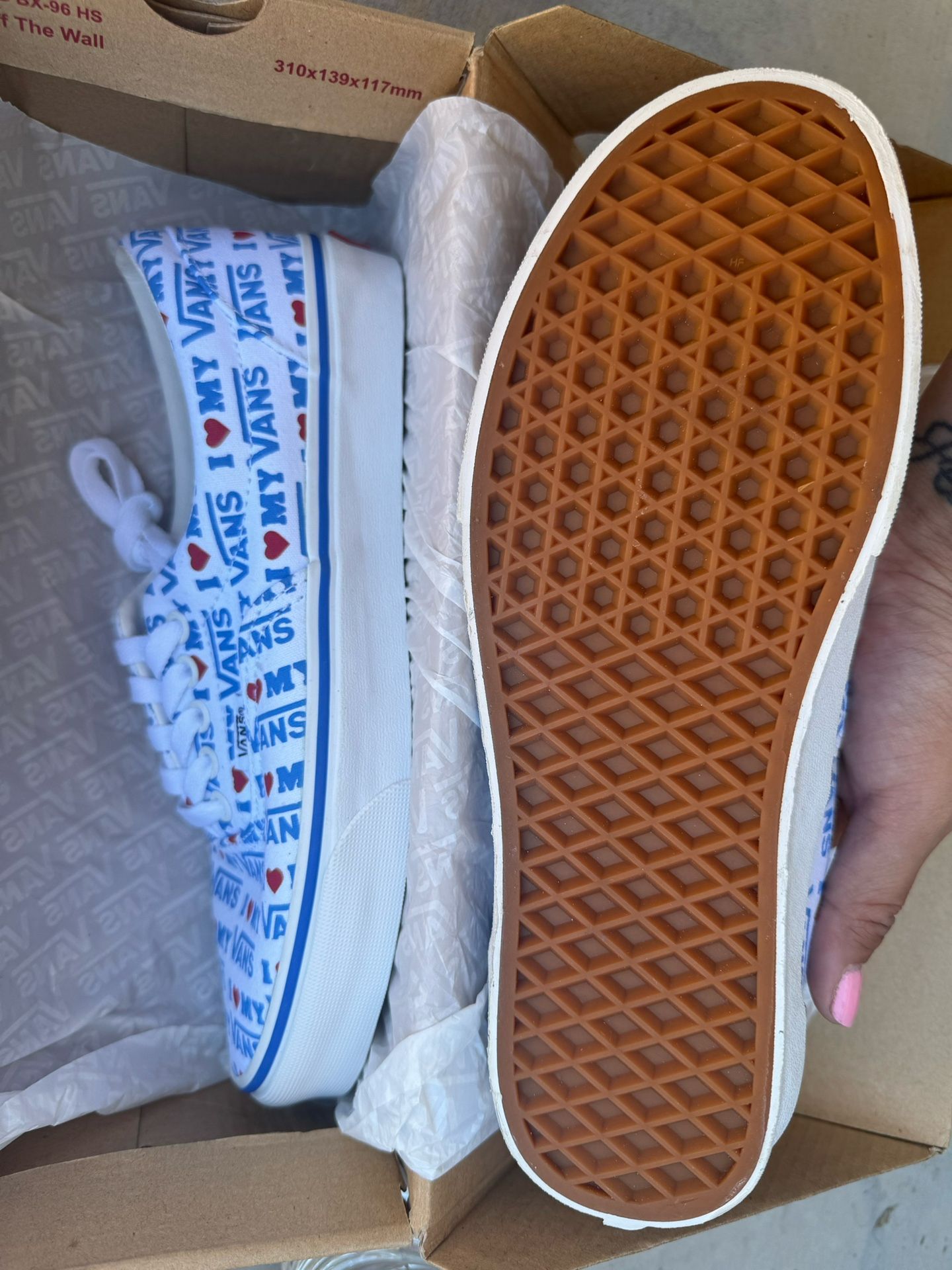 Brand New “i Heart Vans” Era Vans