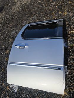 07-14 2007-2014 Cadillac ESCALADE ESV Passenger Rear Complete Door