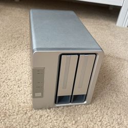 TerraMaster 2-Bay NAS (F2-210)
