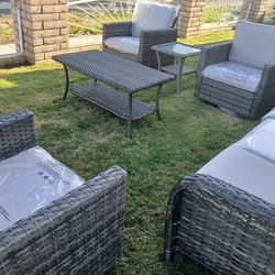 Brand New Patio Set 
