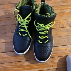 Nike Air Jordan 1s Retro Venom Style 11.5