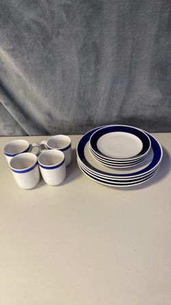 Vintage Gibson Everyday China Basic Living Cobalt Plate and Cup Set for 4