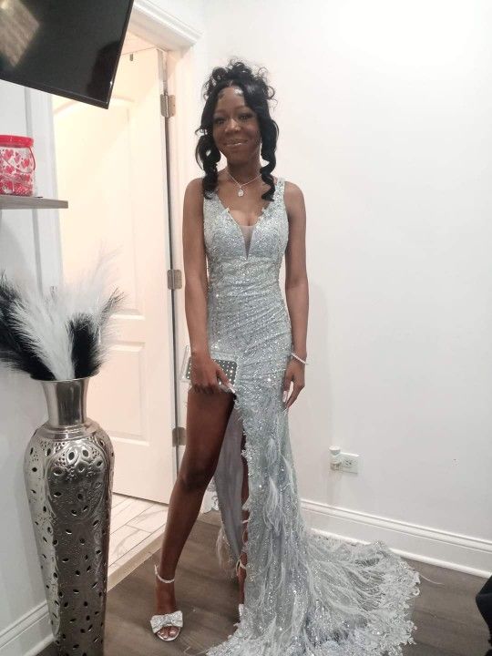 Portia and Scarlett/Silver Prom Dress /Size 0