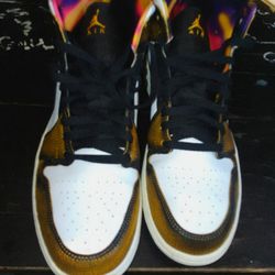 Air Jordan 1 Mid size 11