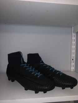 Nike Triple Black Mercurial 