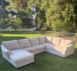 🛋️ Large Sectional Sofa