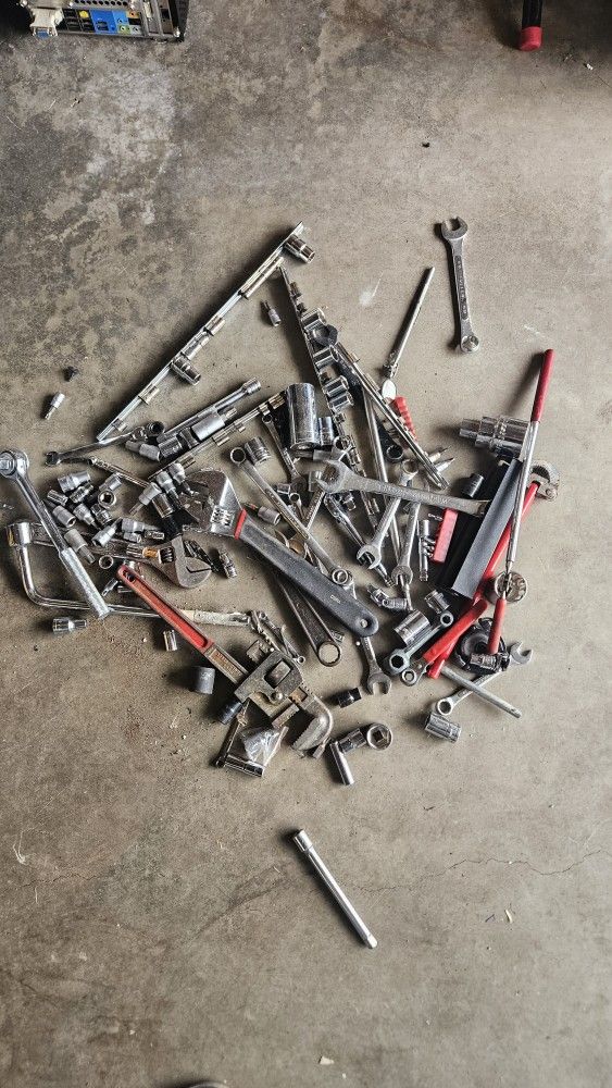 Mechanics Tool Set wrenches and sockets
