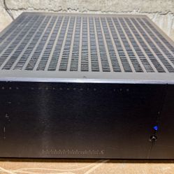 B&K Reference 200.5 S2   5 channel Amplifier
