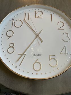 White and Gold Quartz Wall Clock