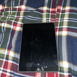 iPad Gen 9 With Case And Logics Bluetooth Pen