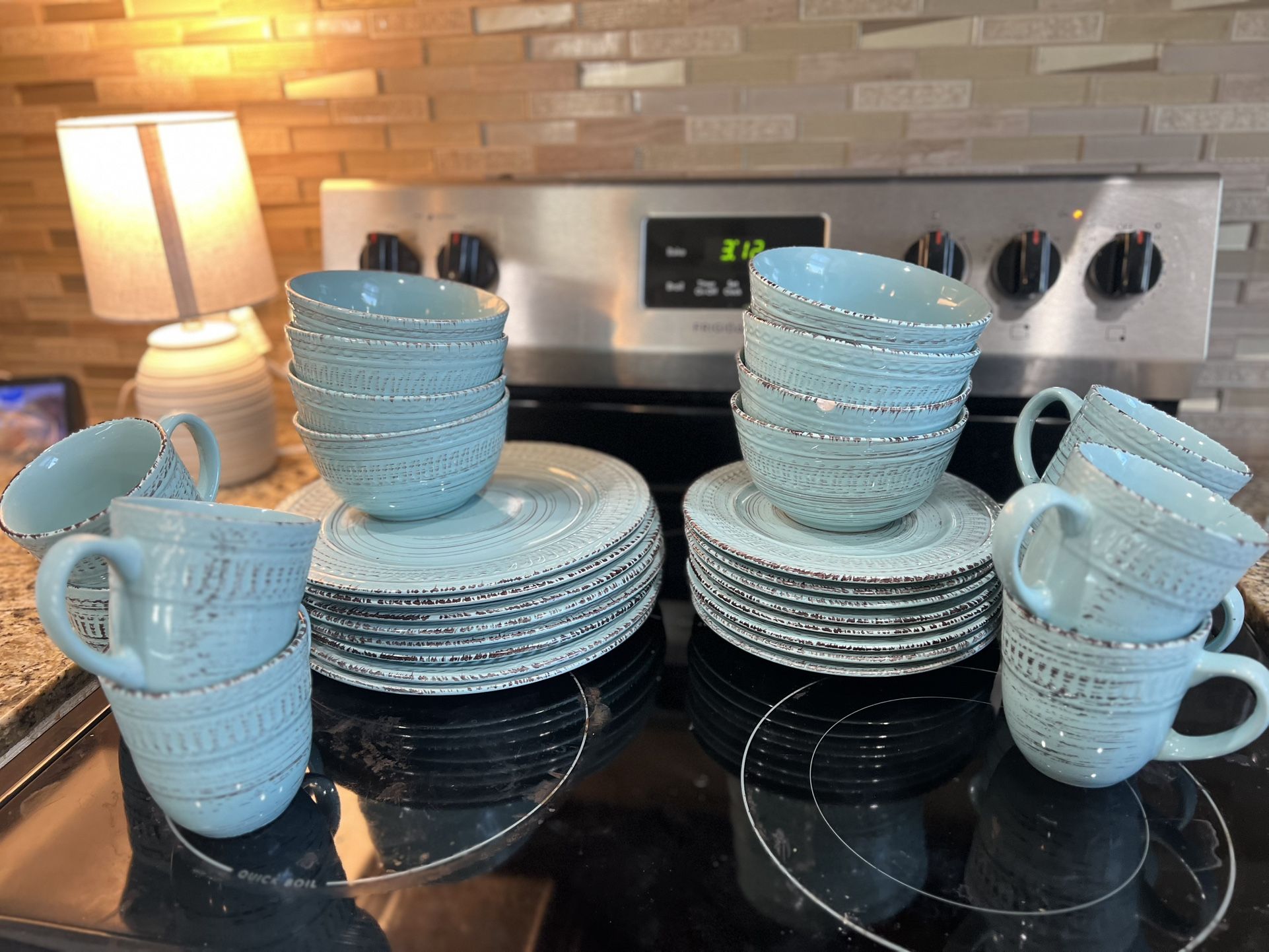 Aqua Coastal Dinnerware Set 32 Piece