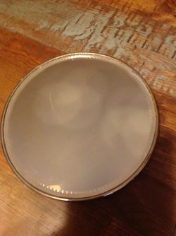 Antique Plateau with beveled mirror and gold trim. 12"x12"