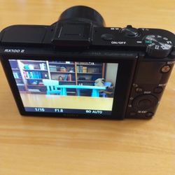 Sony DSC-RX 100 II . 20.2 MP