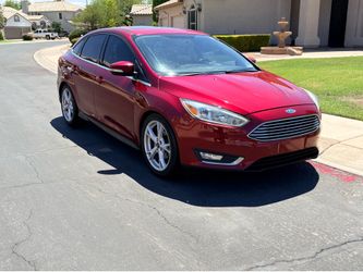 2015 Ford Focus Titanium Fully Loaded !