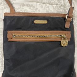 Michael Kors Kempton Crossbody Bag EUC