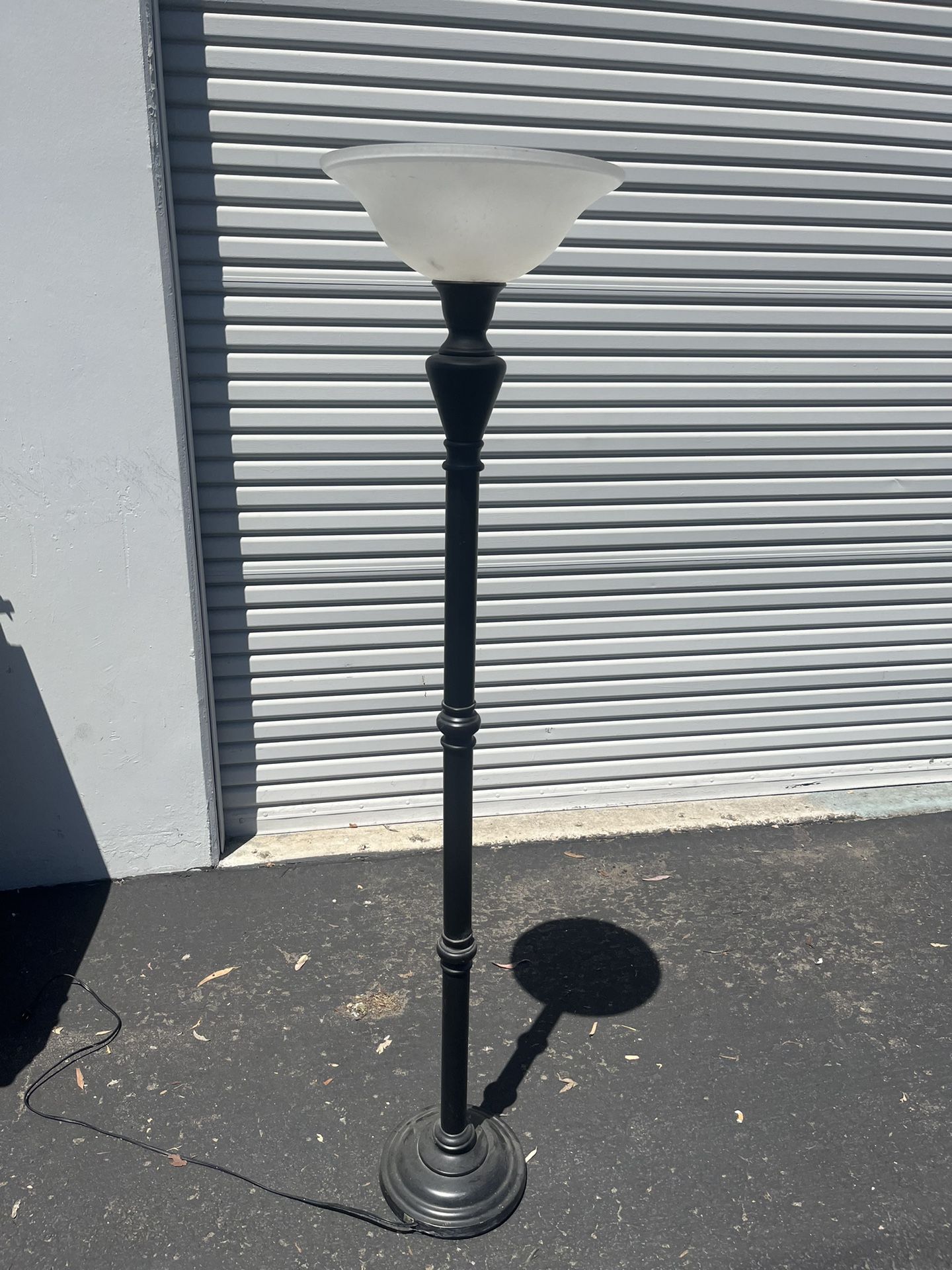 Lamp. Works. Sturdy.