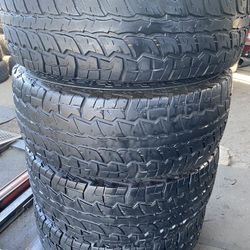 33x12.5/15 4 Tires Kenda 70%
