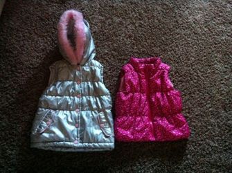 Girls vests size 5 toddler