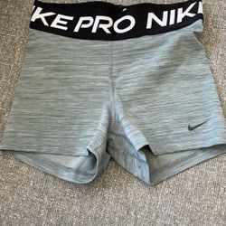 Nike Womens Shots