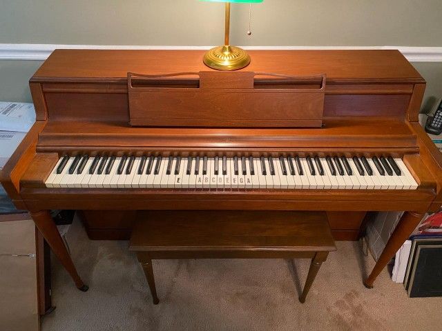 Nice Spinet Piano